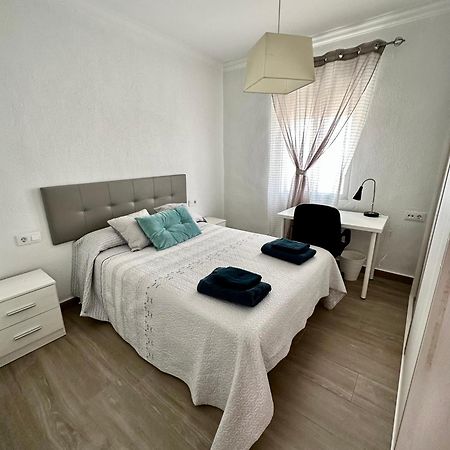 Precioso Apartamento 3 Dormitorios, Aire Acondicionado Menos 10 Min A Pie Feria Jerez De La Frontera Exterior foto